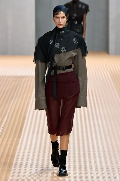 Look 8